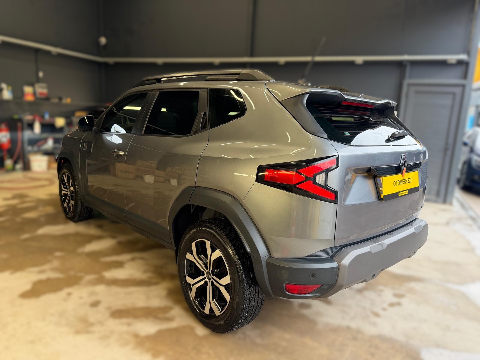 RENAULT DUSTER 17